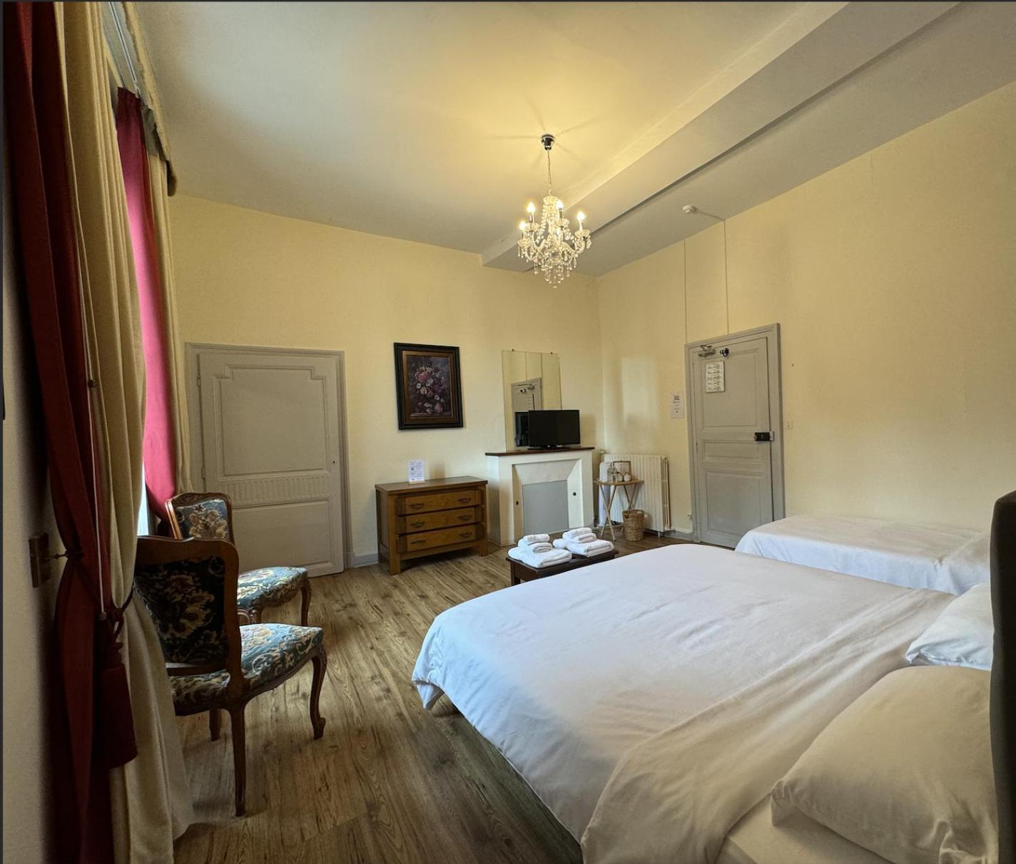 Hotel De France Et De Russie Thiviers Εξωτερικό φωτογραφία